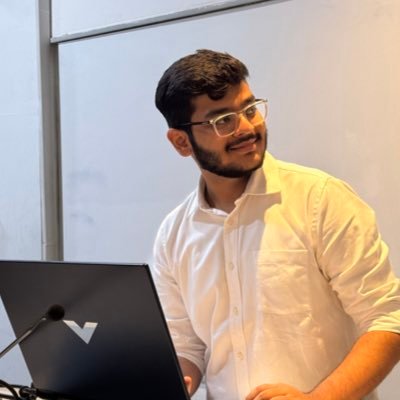 AyushKatare17's profile picture. 20 | fullstack wonk