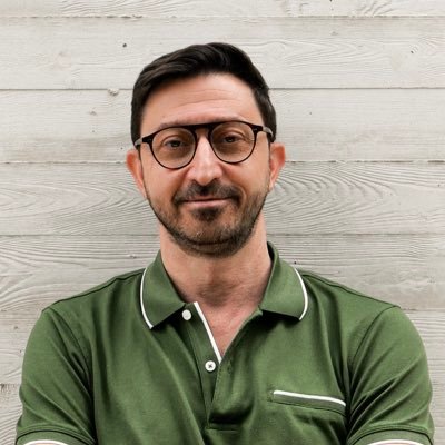 daviepstein's profile picture. AIIC Conference Interpreter