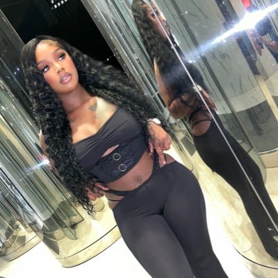 ionnayy's profile picture. 26 🌈 intsaaa : @ionnaay_ 💓 Houston 📍