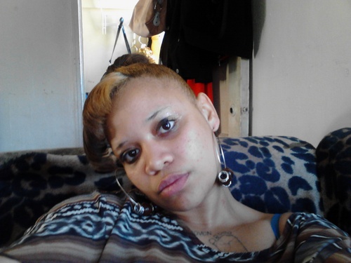 god bless thee child tht holds her own,intimated by none lettn bullshyt go living mah lyfe like its mah last puttn mah kids first screaming fucc a Nigga.com