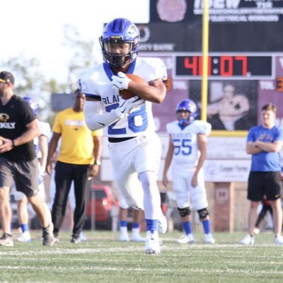 📍Bay City, Tx 🏟️RB 🎓c/o 25 🈴gpa: 3.0 height: 5’6 weight: 155lbs email: jarvarismarshall297@yahoo.com