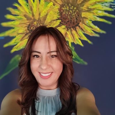Mujer decidida, sin miedo, libre en paz y feliz. Mamá de tres hombres maravillosos.