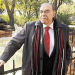 Humorista, Actor, Director teatral y Dramaturgo argentino.