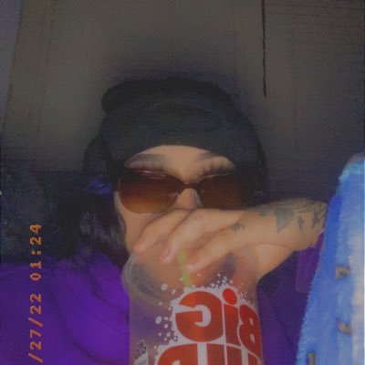 chaz692's profile picture. Just another ghetto love story w a plot twist 🤍