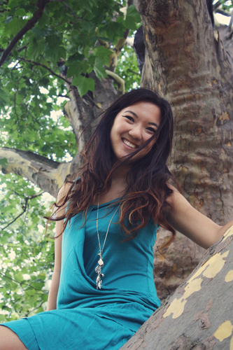 now tweeting @lilliancphoto. hope to see you there!