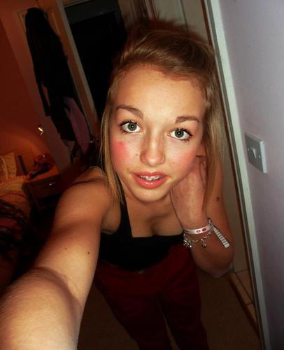 bethroberts5's profile picture. No matter what happens, never give up, just keep your chin up and keep smiling. DIRECTIONER4LIFE!