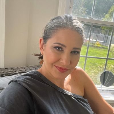 Antonia411_'s profile picture. Apenas uma garota com grandes sonhos❤️🩵💙