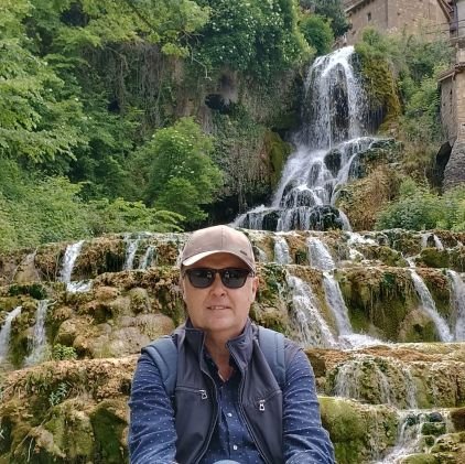 jcballesterosj's profile picture. Periodista.