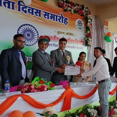 yogendrakharol1's profile picture. सब इंसान बराबर हैं, चाहे वो किसी धर्म या जाति के हों। हमें ऐसा भारत बनाना है जहाँ सभी धर्म और जाति के लोगों में भाईचारा और मोहब्बत हो, न कि नफ़रत और बैर हो।