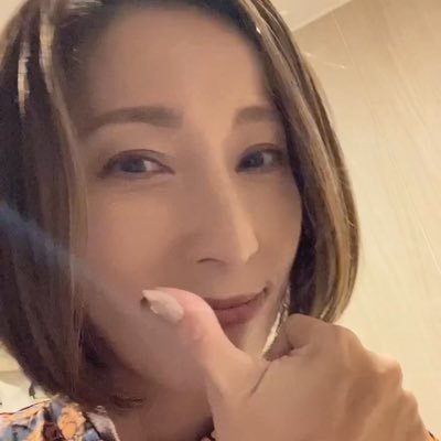 音楽👵🏻神社👵🏻腸活👵🏻天秤座AO型👵🏻リツ中心時々ツイ👵🏻慕うは雷電神社宮司様(殿)👵🏻賛否両論歓迎👵🏻出入自由歓迎👵🏻子供達むかたんが宝物👵🏻無言フォロ御免👵🏻反薬害派👵🏻推し政党無👵🏻あだ名はちゅみさん👵🏻むかたんしか興味ない人👵🏻INFPかINTP-A🦭