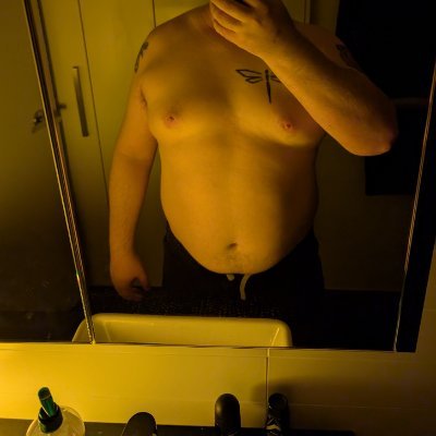 chubbycub8's profile picture. Just a chubby cub feeling himself.