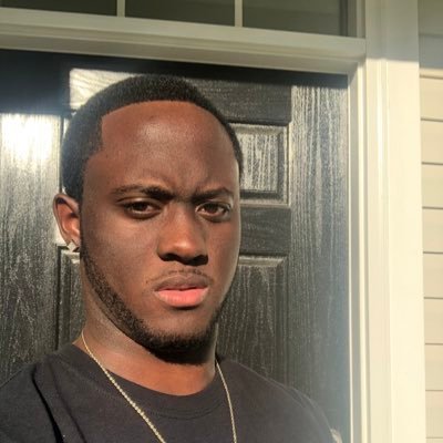 iamtris7's profile picture. Chilin 🌴