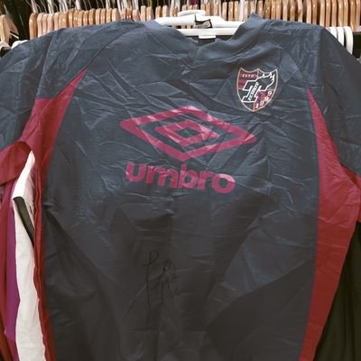 intrapanko's profile picture. 