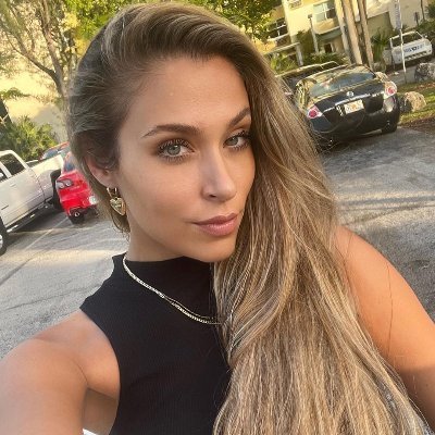 Emmawat50011902's profile picture. 