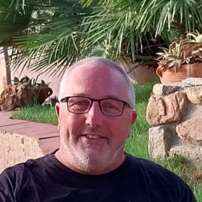 lawnbowls speler op lange en korte mat. Met jongvolwassenen naar WK -EK -NK en Europese toernooien. onder semi-professionele leiding trainen. Doe je mee?