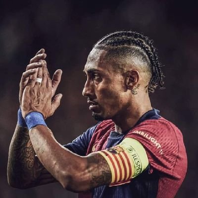 𝐀𝐲𝐧 𝐀𝐥 𝐁𝐚𝐬𝐡𝐚 || 𓂆 📍𝐀𝐦𝐦𝐚𝐧
𝐙𝐮 📚
- #fcbarcelona
⇆ اللهم مـسـتقبلاً يُليقُ بـأحلآمـنآ 🤲🏽🤍