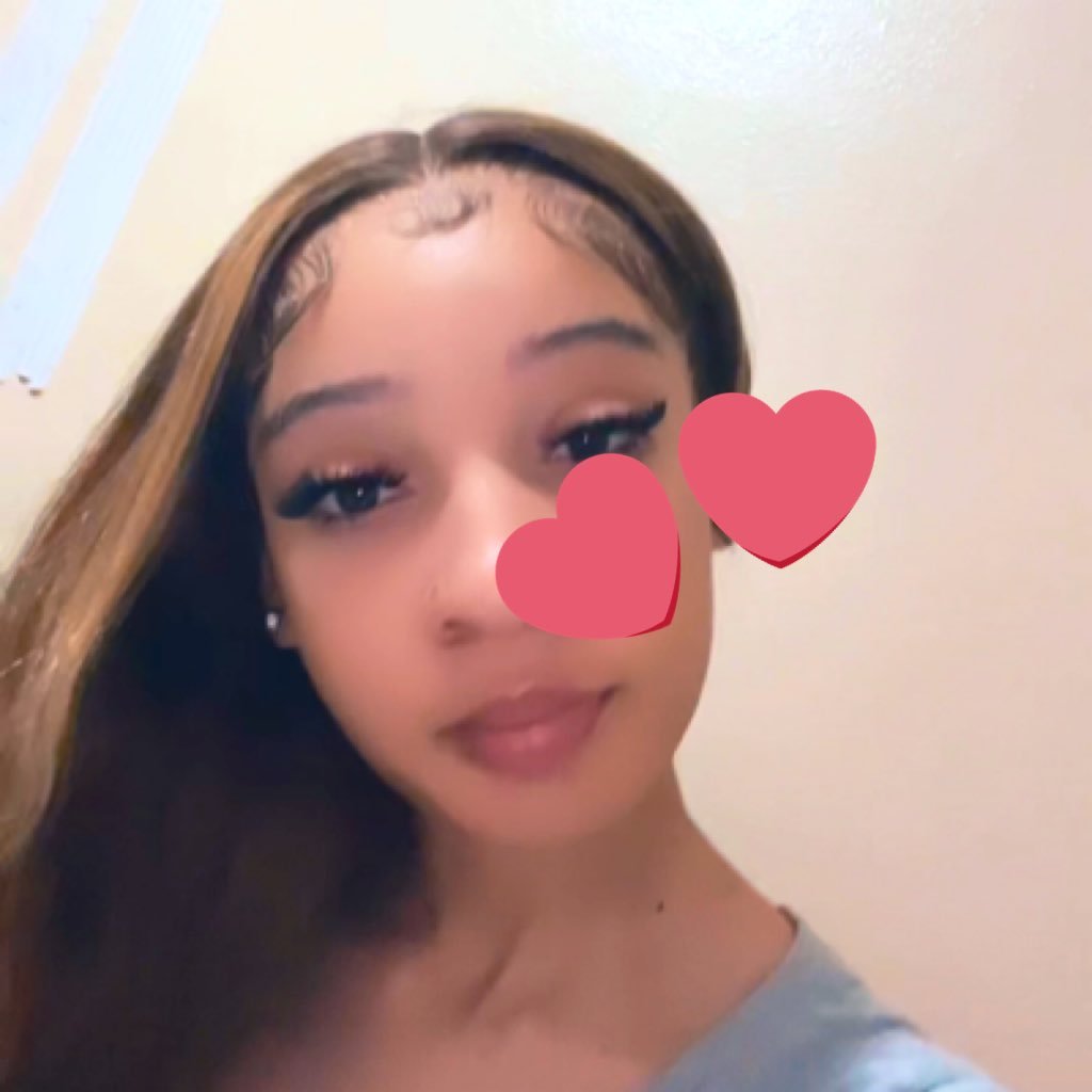 adoreetoot15's profile picture. 1 of 1 .