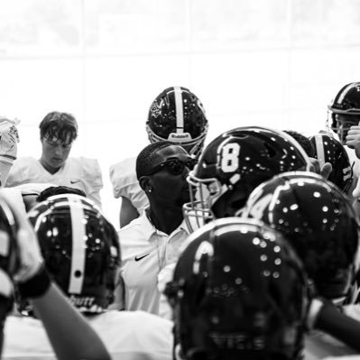 Head Football Coach - @StLukesStorm (HS) @SLS_FB || DB Coach/Trainer || School Counselor || ΦΒΣ || U of New Haven Alum 🏈 #LeaveNoDoubt #GoStorm