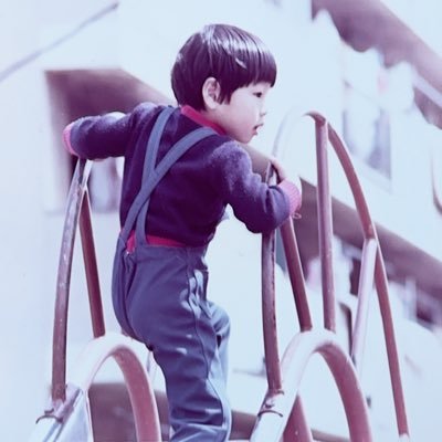 名古屋生まれ、東京埼玉育ち、海外在住。ひとことで言うとスポーツ馬鹿。ハンドボール、サッカー、ゴルフ、テニス、スノボ、ダイビング、サーフィン、バス釣り。 Love playing various sports. Born in Japan, living in CHItown.
