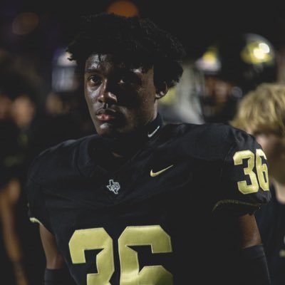 Tayvian moore Profile
