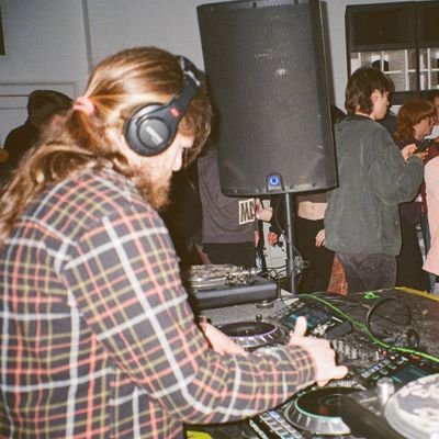 Postie by day and DJ/box boy by night for
Toad Sounds Crew.
Toad Sounds Insta: https://t.co/scZINbpXzY