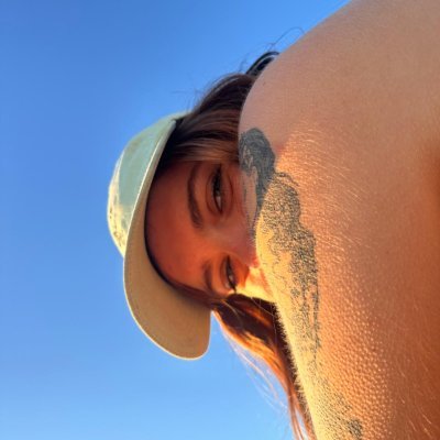 lizzie mcguire & R2-D2 stan account 😗✌
she/her 
26 🌱