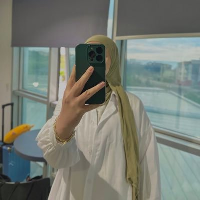 rezanalushta_'s profile picture. 레지