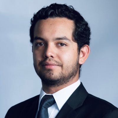 Arequipeño | 27 años | Derecho | Relaciones Internacionales | Masterando en Derecho Internacional Humanitario