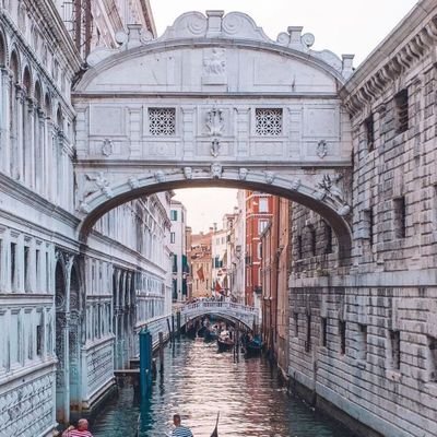 blueencontre's profile picture. Siyaset Bilimi ve Ekonomi Yüksek Lisans