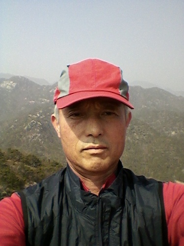 yoochanghee9's profile picture. 