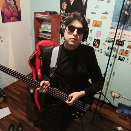 julio_jsg's profile picture. ~Cine, Series, Musica, Arte 🎥📀🎧
~Futbol ⚽
~Pianista & Youtuber 🎹 🎵 🇵🇪