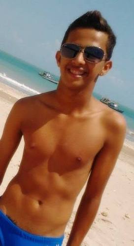 sou uma pessoa muito legal que sinceramente gosta de fazer muitas amizades e acima de tudo auto confiante!
quem me seguir nao vai se arrepender!