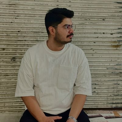 ما تنها مردمی هستیم که کلیپ رقص میبینم و گریه مون میگیره.
.
.
.
🤍🫂