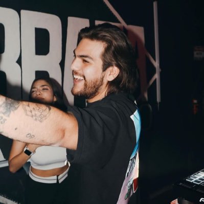 ✖️ALONE WOLF✖️Dj producer🎶✍// Mx. Trc ,Mty🇲🇽// Living la vida loca⚠ instagram: officialalonewolf