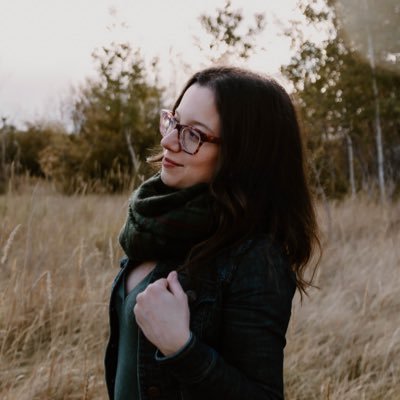 Cassn21's profile picture. 👶🏻, 🐾, 👩🏻‍🏫