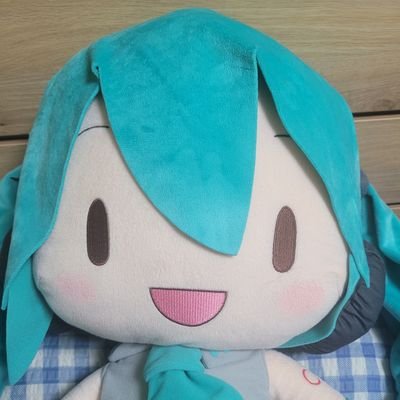 미쿠 좋아해요.. 🎂2002, ♂️ 推し: 初音ミク マジカルミライ 2023 東京, 2024 大阪, 2025 東京