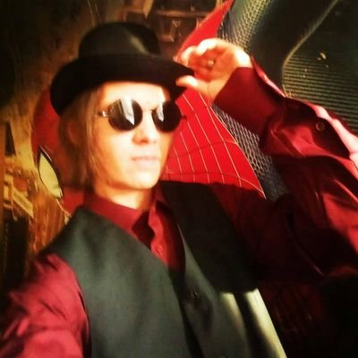 Antonn_komm's profile picture. ...потому что, как сказал Наполеон: Почему и как - это слишком важные вопросы, чтобы задавать их слишком часто.