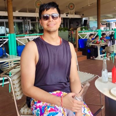 Frontend Engineer with also a background in Cyber Security. Trying to make a dent in the universe.