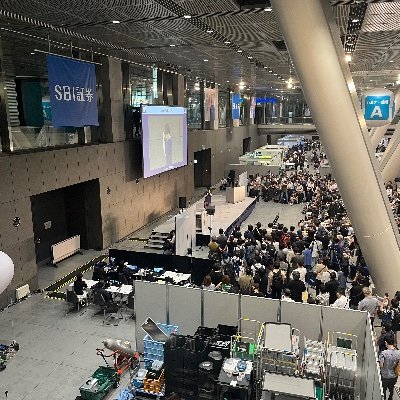 yuum242118's profile picture. 