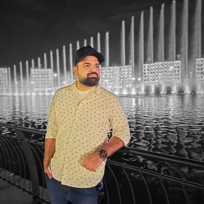 Proud son of Mr. and Mrs. Muhammad Saleem.
Engineer | Photographer | Foodie