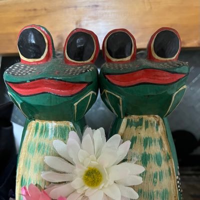 putuayujp's profile picture. 中身が日本人親父化した🇮🇩(バリ)人(通称🐵)と暮らす🇯🇵人嫁の大した事ない日々の呟きや愚痴etc 。インドネシア語力低下中。🐵実家では完璧なる戦力外嫁。バックの写真は旧Tiara Dewata(Denpasar)のドラえもん壁画。平和Lover 。(私の主観で) 怪しい垢はブロックします。悪しからず。🙏