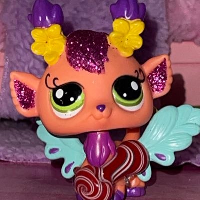 24 / 🇵🇷 / 🏳️⚧️🧍♂️ / collectionist & artist / online thrift store!! ( Also acc is 🔞 )