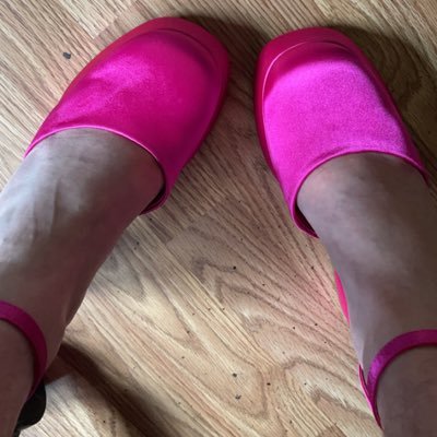 Sissy__Grace's profile picture. Officially owned and in session with my mommy @JenLcoox #virgin #sissy #feminization