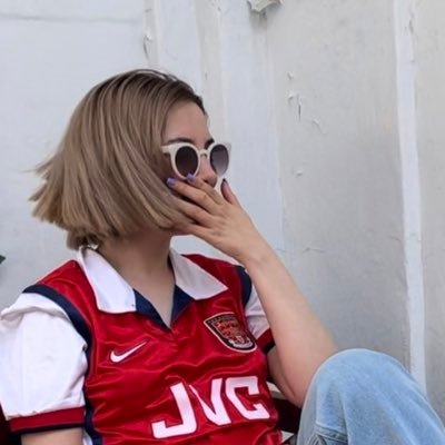 pezeshkianii's profile picture. kendine gel sen bihter ziyagilsin