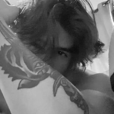 Leo98719882's profile picture. 23, if u think I’m fake I’ll verify in dm hair is black now, posting wtv I want don’t take me seriously