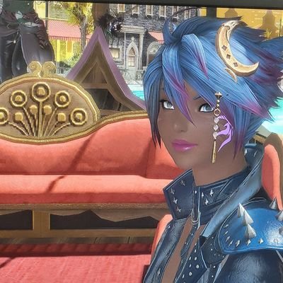 gracefultrash's profile picture. Introvert | 27 | has an obsession with cats and books |