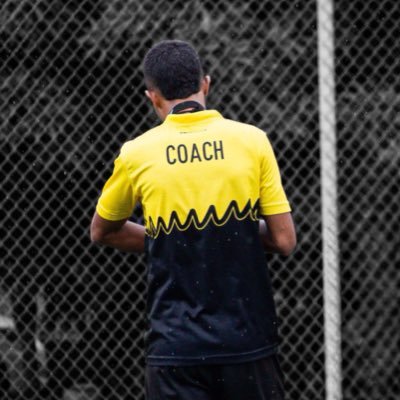 -Entrenador de fútbol Base - Presidente de Leonas Femenino - Nunca dudes de tu capacidad