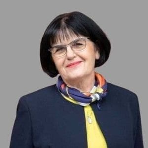 Nezavisna poslanica u Skupštini Crne Gore 🇲🇪, profesorica književnosti / Independent MP in the Parliament of Montenegro, professor of literature