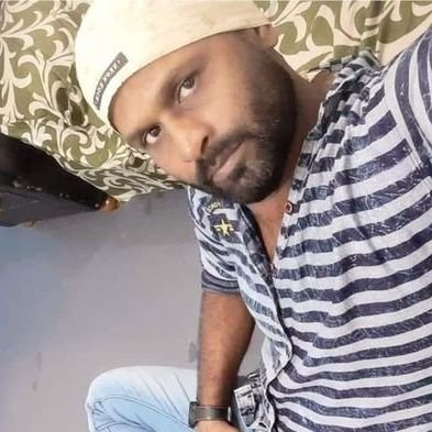 work at TMC Youth workerat All IndiaTrinamool Congress-AlTC West Bengal
Murshidabad Studied at Domkal B.T.High School Domkal Town 21 No
Ward TMC(āϝā§āĻŦ āϏāĻāĻžāĻĒāϤāĻŋ)