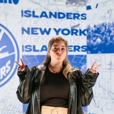 Senior Manager of Social Media for @nyislanders • prev lsc @nhl • tweets are my own 🏳️🌈